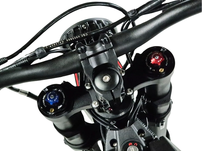 Talaria MX5 PERFORMANCE FEATURES 1